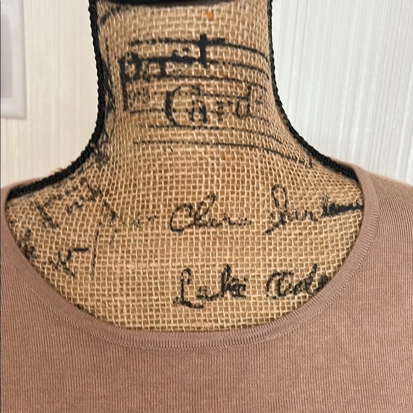 Elegant Tan Sweater with Ruffle Cuffs - Picture 4 of 9